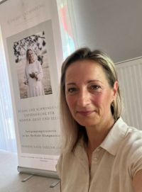 Jessica Dessi - Entspannungstrainerin Lösungsorientierte Klangmassage nach Birgitt Wiesendt - Klangperspektiven®